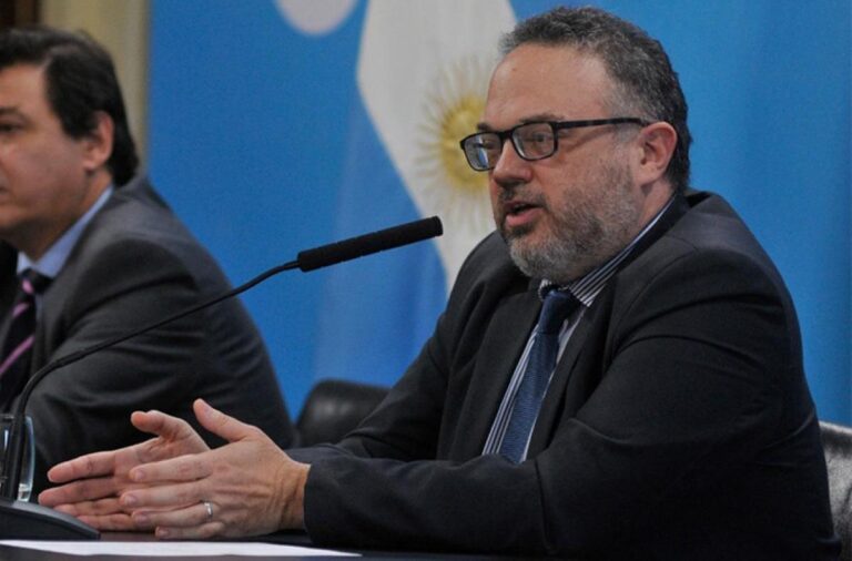 matias-kulfas-confirmo-que-habra-mas-actividades-y-continuara-la-asistencia-a-em-202507Th-181933-6723.jpg