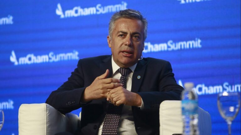 mendoza-cornejo-intimido-publicamente-a-un-empresario-pyme-que-describio-la-cris-202507Fr-123849-c3d7.jpg