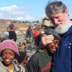 nobel-de-la-paz-el-cura-argentino-pedro-opeka-candidato-a-quedarse-con-el-premio-202507We-102713-e0a0.jpg