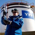 otro-escandalo-para-ypf-sube-precios-pero-subsidia-perdidas-de-aesa-202507Th-173446-6936.jpg