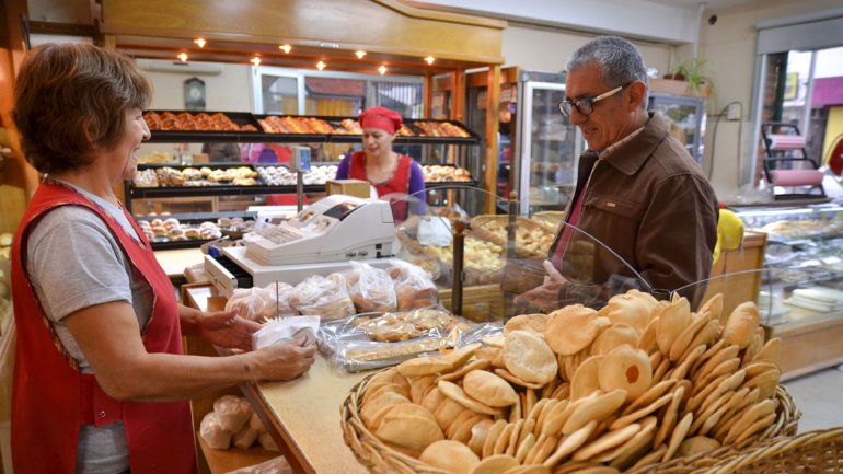 panaderos-amenazan-con-no-pagar-impuestos-por-la-crisis-del-sector-202507Th-155310-e87a.jpg