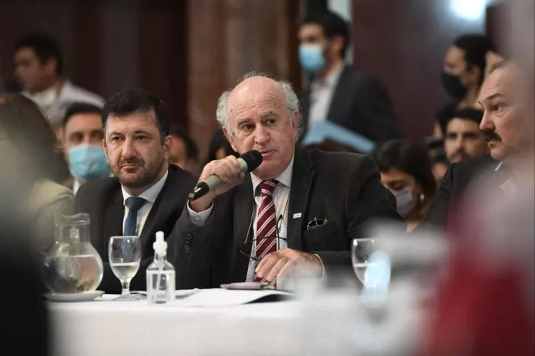 parrilli-presenta-un-proyecto-para-proteger-el-estado-y-limitar-el-accionar-espe-202507Tu-220305-f6fd.webp