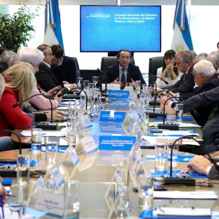 por-decreto-de-sica-se-impuso-un-aumento-del-35-del-salario-minimo-202507Th-184627-bfc3.jpg