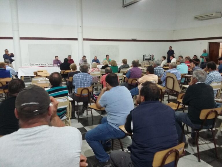 productores-de-peras-y-manzanas-del-alto-valle-dieron-un-ultimatum-a-sica-202507We-153125-71a6.jpg