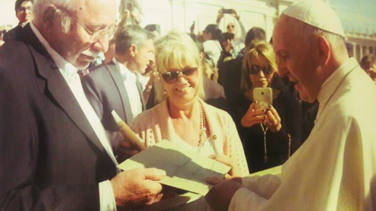 pymes-le-entregaron-una-carta-al-papa-francisco-202507Mo-161157-9753.jpg
