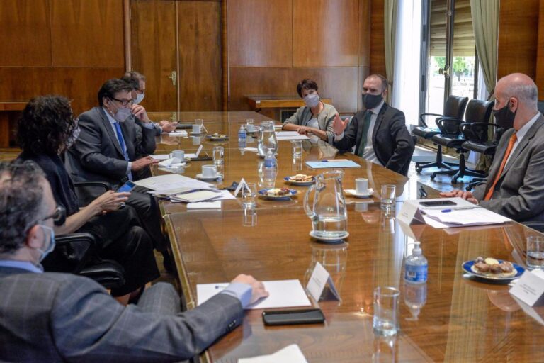 repro-el-gobierno-confirmo-su-continuidad-en-2021-202507Fr-125255-54a5.jpeg