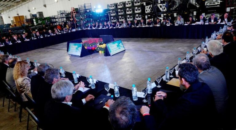 resultado-de-la-mesa-automotriz-reduciran-aranceles-para-importar-autopartes-202507Mo-223810-f454.JPG