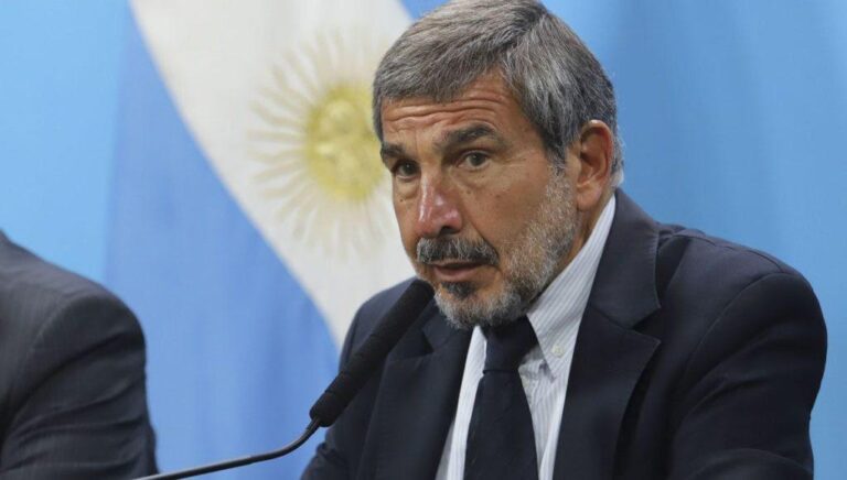 roberto-salvarezza-los-proximos-meses-haremos-foco-en-las-grandes-necesidades-de-202507Fr-195735-f850.jpg