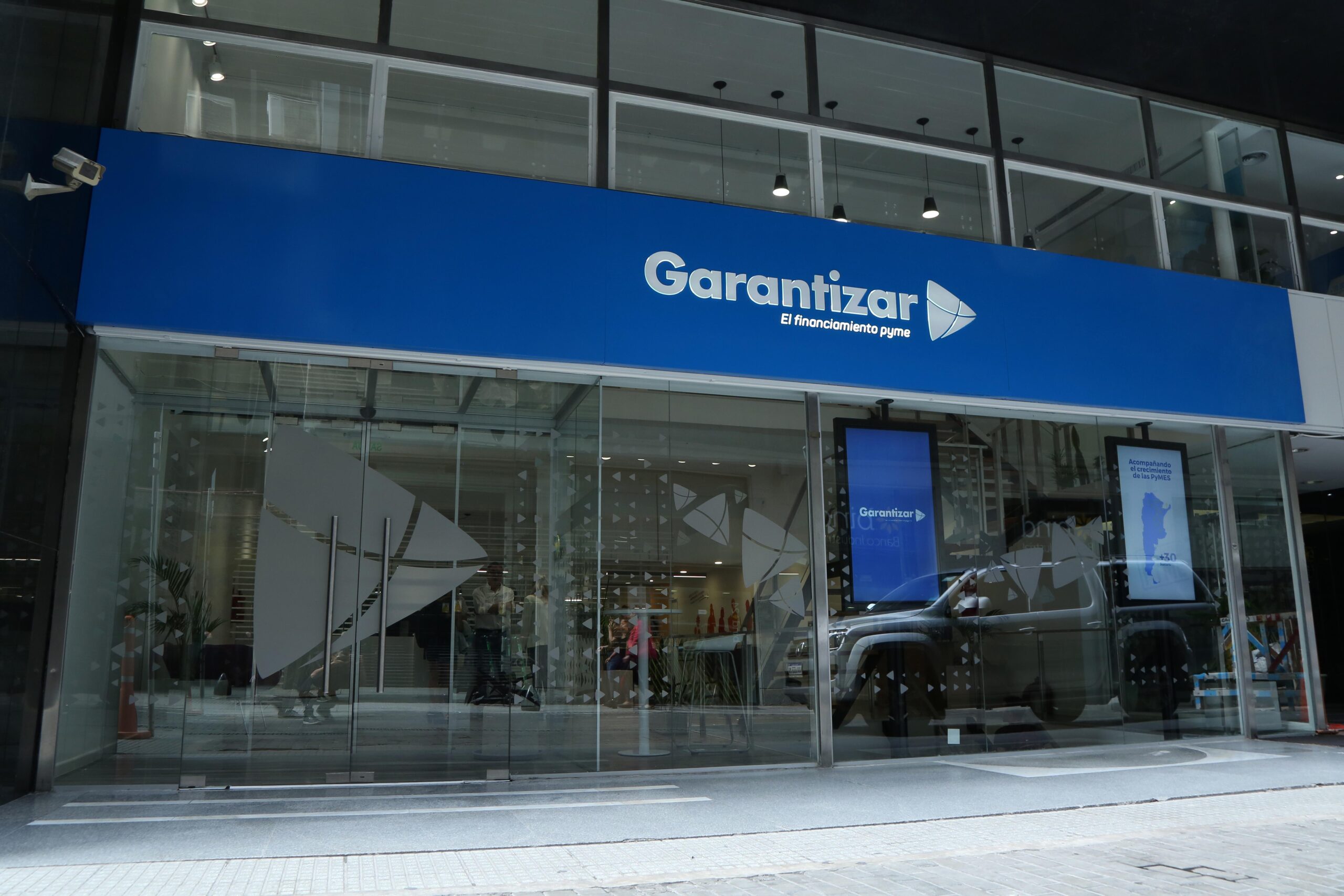 san-juan-garantizar-brindara-capacitacion-financiera-a-pymes-de-la-provincia-202507Fr-121627-372d.JPG
