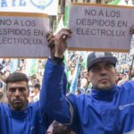 se-recrucede-la-crisis-murio-un-delegado-de-la-uom-en-la-puerta-de-electrolux-202507Fr-192040-29b6.jpg