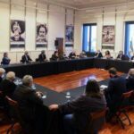 sin-alberto-y-sin-las-pymes-el-gabinete-economico-recibio-al-g6-y-sindicatos-202507Mo-195155-d453.jpg