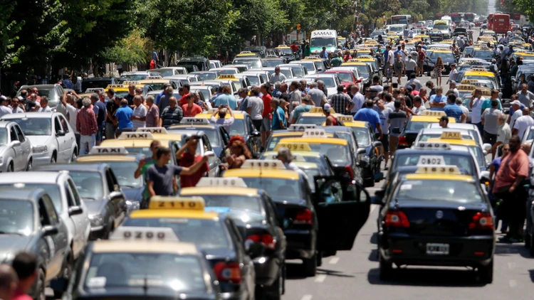 taxistas-recrudecen-la-lucha-contra-uber-en-mar-del-plata-y-ezeiza-202507We-015346-8d96.jpg