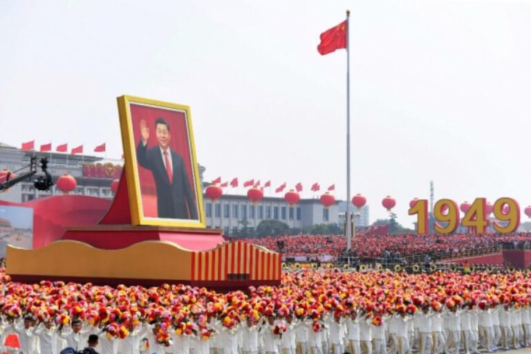una-nueva-manera-de-ver-al-mundo-china-y-sus-70-anos-de-revolucion-202507Fr-201552-240d.jpeg