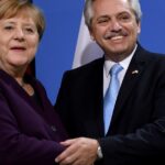 urgente-angela-merkel-le-pedira-al-fmi-que-declare-insolvente-el-credito-a-argen-202507Mo-154902-a00e.jpg