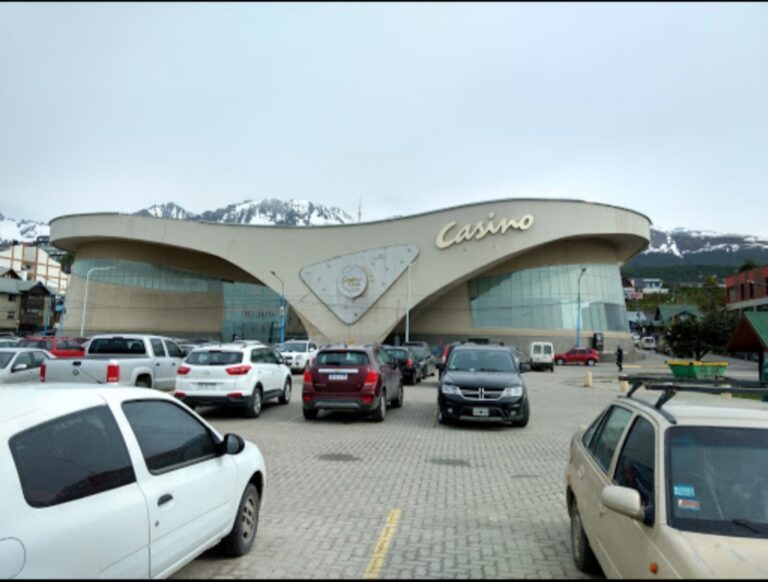 ushuaia-cierra-el-casino-y-despide-a-100-trabajadores-202507Fr-152807-1556.jpg