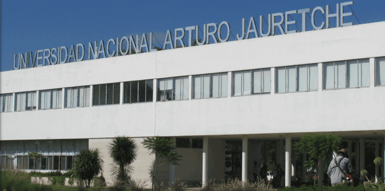 ypf-quiere-vender-los-terrenos-donde-se-ubica-la-universidad-arturo-jauretche-202507Tu-235119-92a7.png