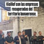 Axel Kicillof con trabajadores de la Cooperativa Cristal Avellaneda