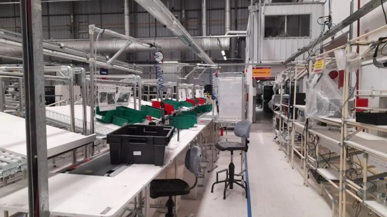 Industria textil en crisis bajo el modelo económico de Javier Milei