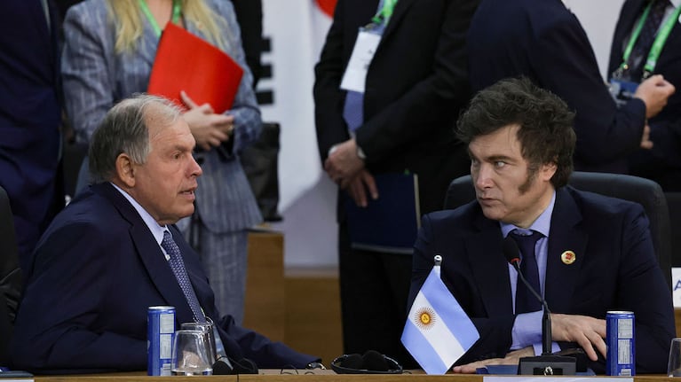 Imagen que incluye palabras clave relacionadas con el canciller