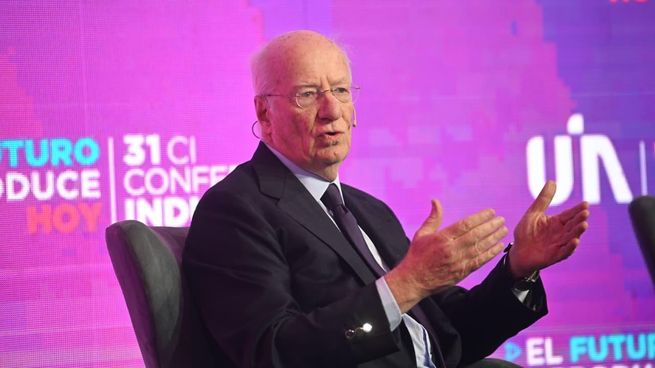 Paolo Rocca hablando sobre importaciones en la Unión Industrial Argentina