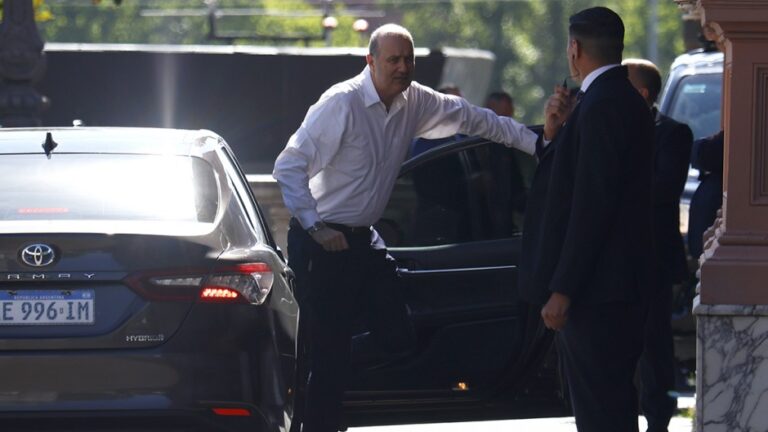 Imagen sobre el colapso de las ART debido a la industria del juicio