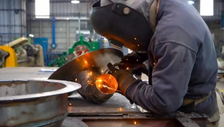 Cierre de empresas y crisis económica en pymes argentinas