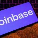 Coinbase suspende operaciones con pesos argentinos y USDC