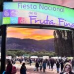 Incendio forestal activo en El Hoyo que causa la suspensión de la Fiesta de la Fruta Fina