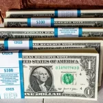 Billetes y dólares en efectivo relacionados con la Ley de Inocencia Fiscal