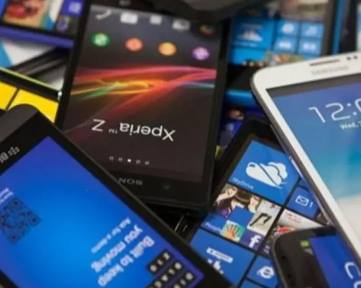 Milei - Con Milei el CONTRABANDO de celulares creció 28 puntos o 400%