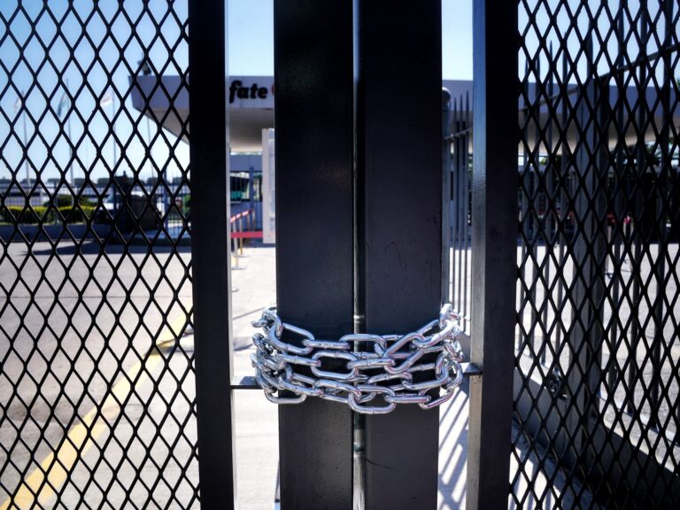 Crisis - Crisis total: Cerraron 70 pymes por dia en Enero del 2026