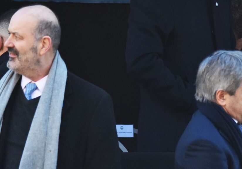 Sturzenegger - Sturzenegger le ofreció el INTI a la UIA pero lo rechazaron