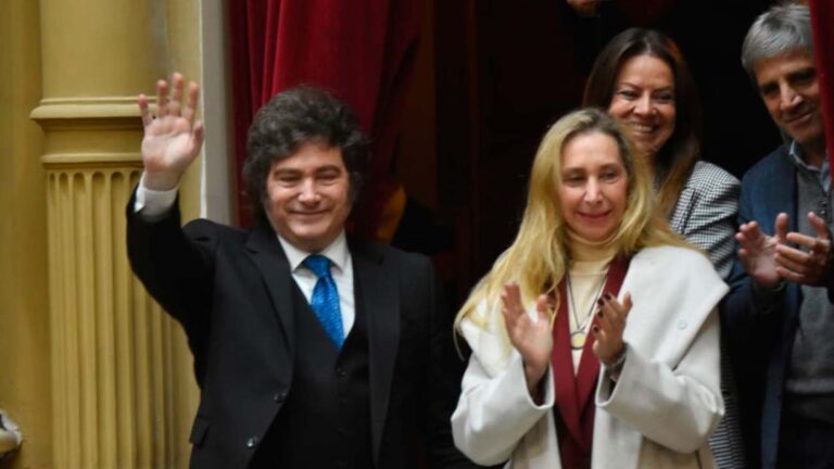 Fuerte - Fuerte caída en la imagen de Milei