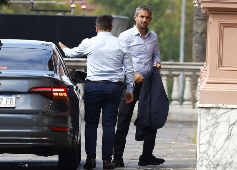 Urgente - Urgente: Caputo le pidió a Karina que eche a Adorni y hablan de crisis de confianza en el modelo económico