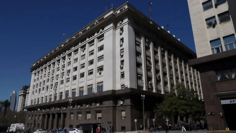 recaudación - La recaudación tributaria no levanta