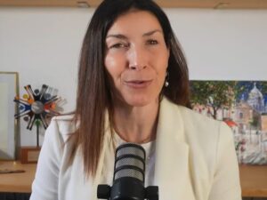 Dormir menos de 6 horas: impacto directo en tu negocio