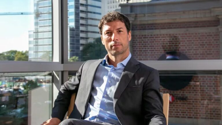 Esteban - Esteban Domecq: "El trabajo de Milei era controlar la inflación pero ahora la gente prioriza llegar a fin de mes"