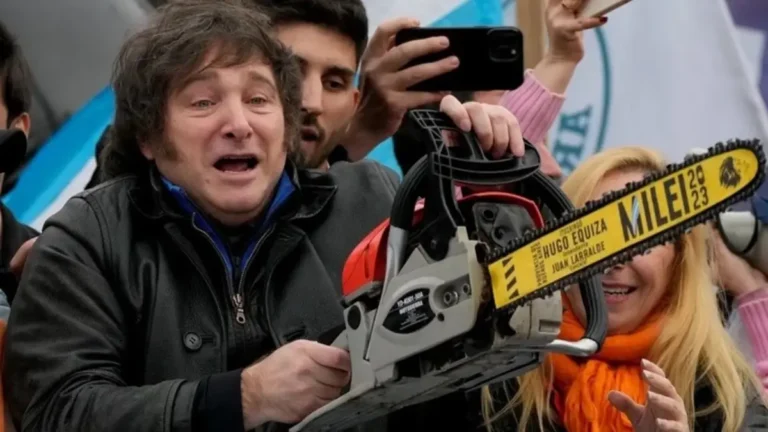 MILEI - ERA MILEI: CERRARON 26 MIL EMPRESAS y ARGENTINA está al BORDE de su MÍNIMO HISTÓRICO
