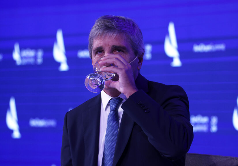 Moodys - Moodys afirma que el riesgo país debería ser aún mas alto