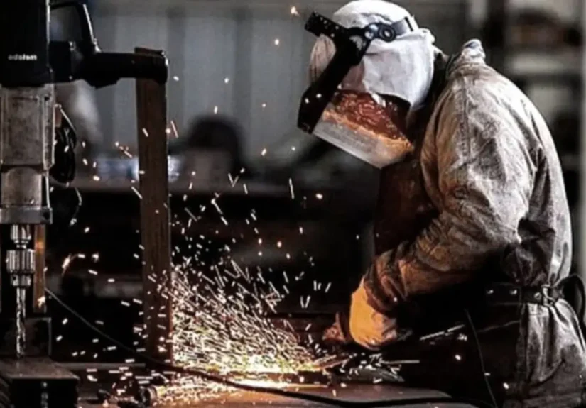 Alarma - Alarma industrial: se pierden nueve empleos por hora