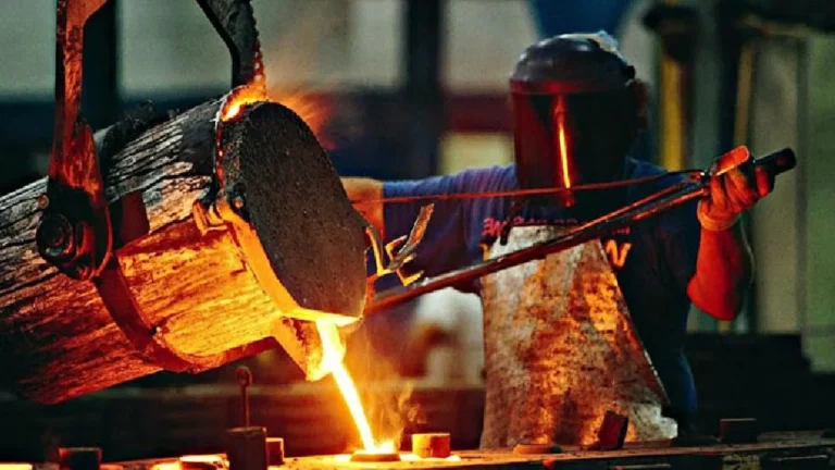 industria - La industria metalúrgica cayó fuerte en abril y el uso de la capacidad instalada tocó un nuevo mínimo de cuatro años