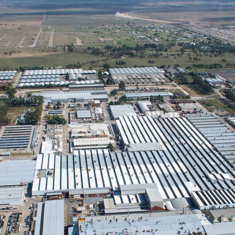 Despidos - Despidos en Renault: 800 puestos eliminados y 500 ingenieros reubicados