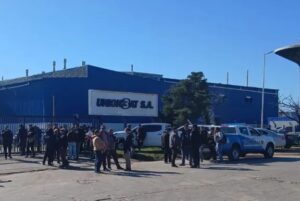 Unión Bat comunicó despidos a un centenar de trabajadores y dejaría de operar en