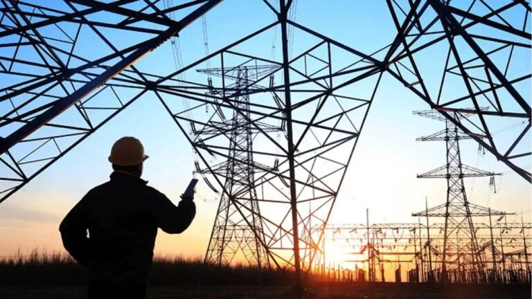 Milei estira la emergencia eléctrica y hay un nuevo escenario para las empresas energéticas