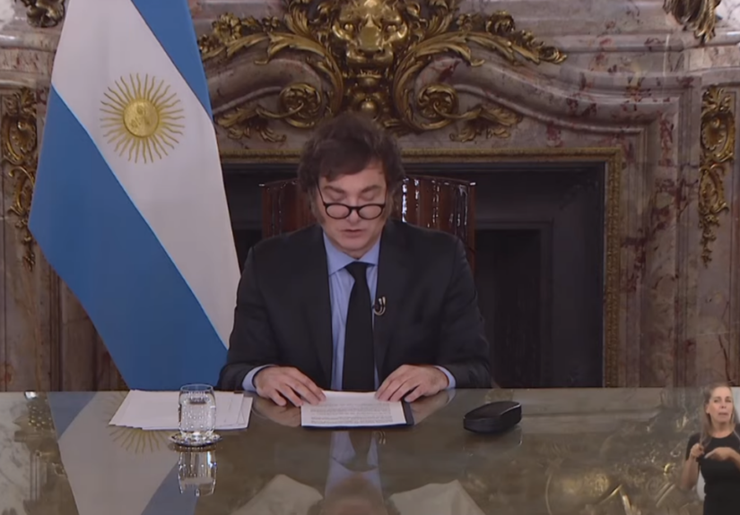 Javier Milei, gobierno — El Gobierno analiza anunciar por cadena nacional la reforma del Banco Central