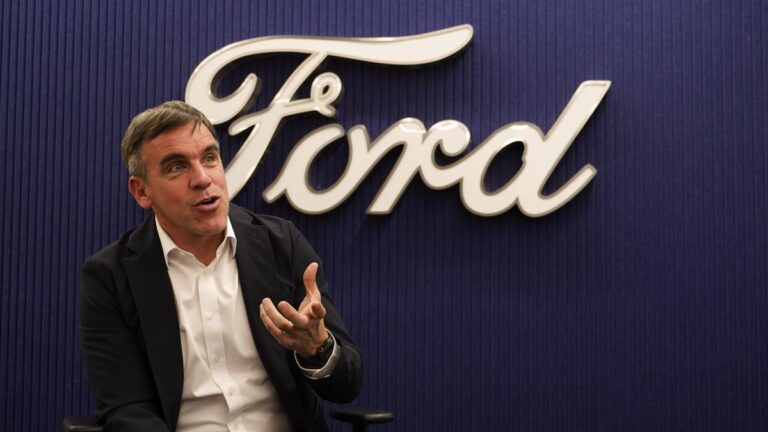 Martín Galdeano, de Ford: "Nuestra competencia ya no es la fábrica de al lado, son China y Tailandia"