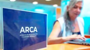 ARCA ajusta monotributo: cuotas suben 14,3% y nuevos topes