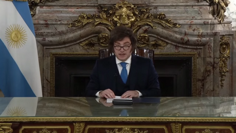 Qué es el "grillete fiscal" del que habló Javier Milei en cadena nacional