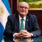 De Mendiguren, enojado con la oposición y el peronismo por esperar que el Gobierno se caiga solo durante un industricidio