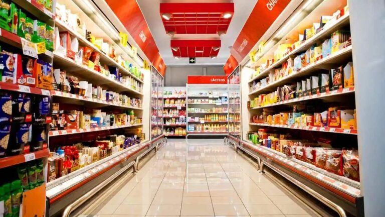 Emblemática cadena de supermercados con más de 1.000 sucursales busca vender su negocio en Argentina